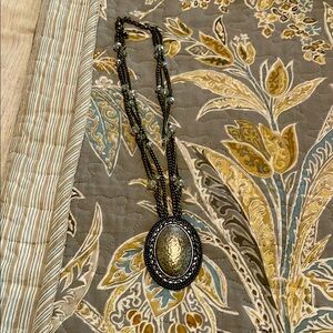 Stunning statement necklace